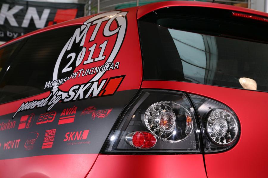  Volkswagen Golf GTi by SKN 2012 года  (фото 17 из 25)